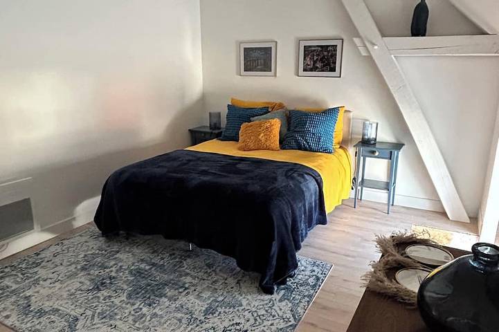 Location de vacances pour 8 personnes, avec piscine et jardin à Saint-Éloy-de-Gy - 2