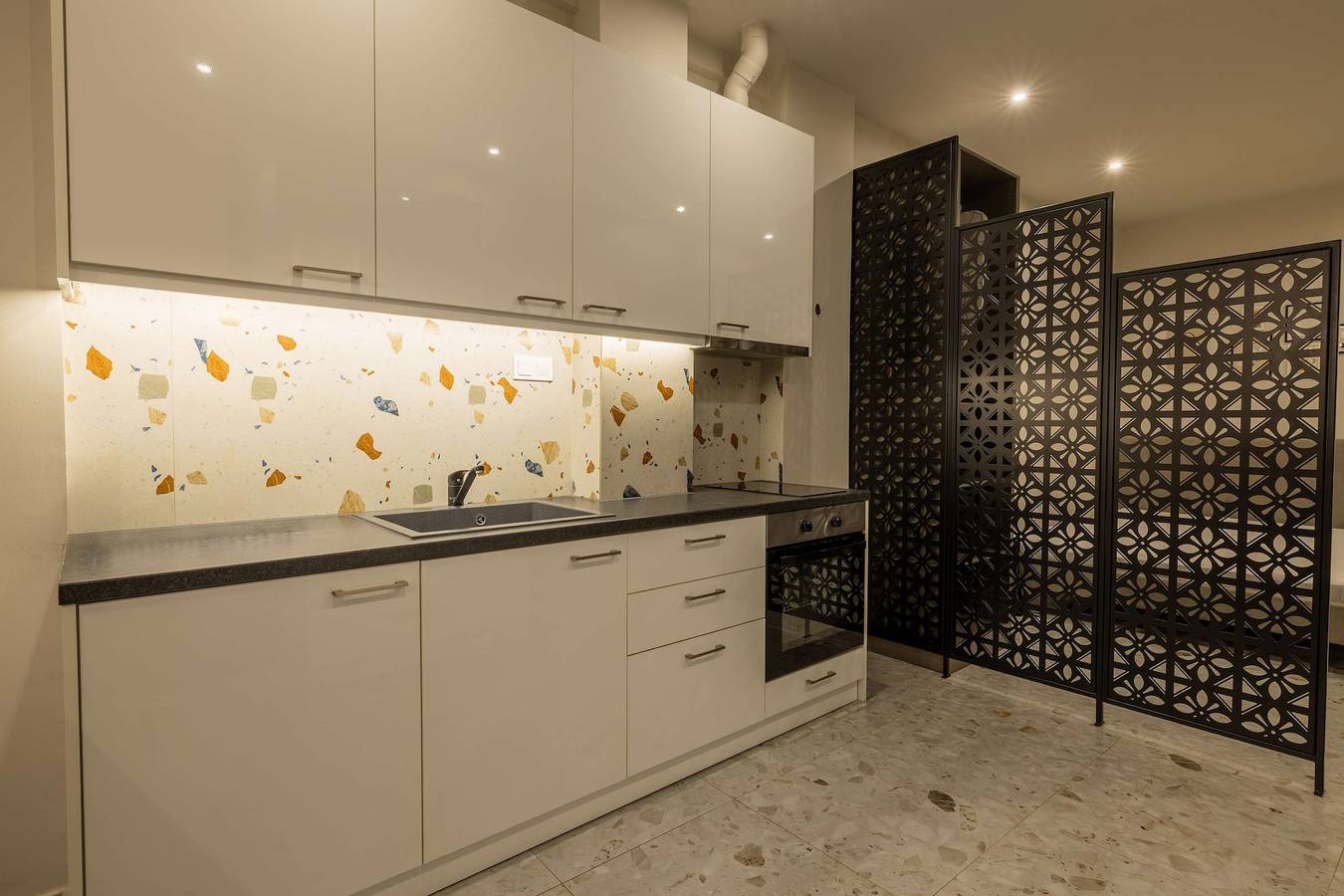 Geheel appartement, Modern Prime Location Apt in Thessaloniki Center in Thessaloniki en omgeving