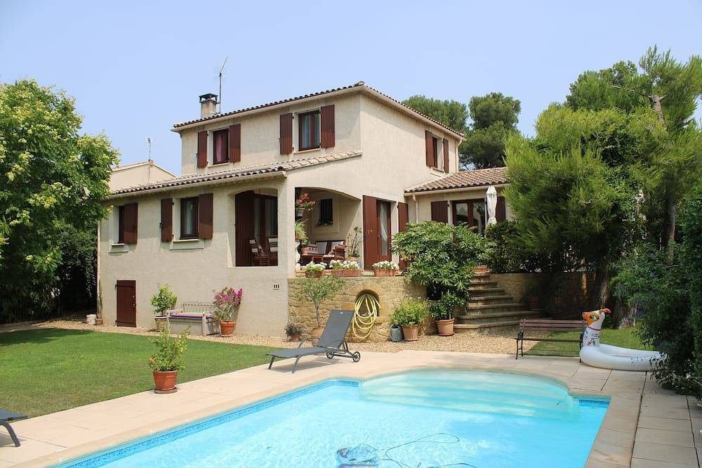 Villa tout confort dans un écrin de verdure au cœur de la Provenece in Salon-de-Provence, Côte méditerranéenne (France)