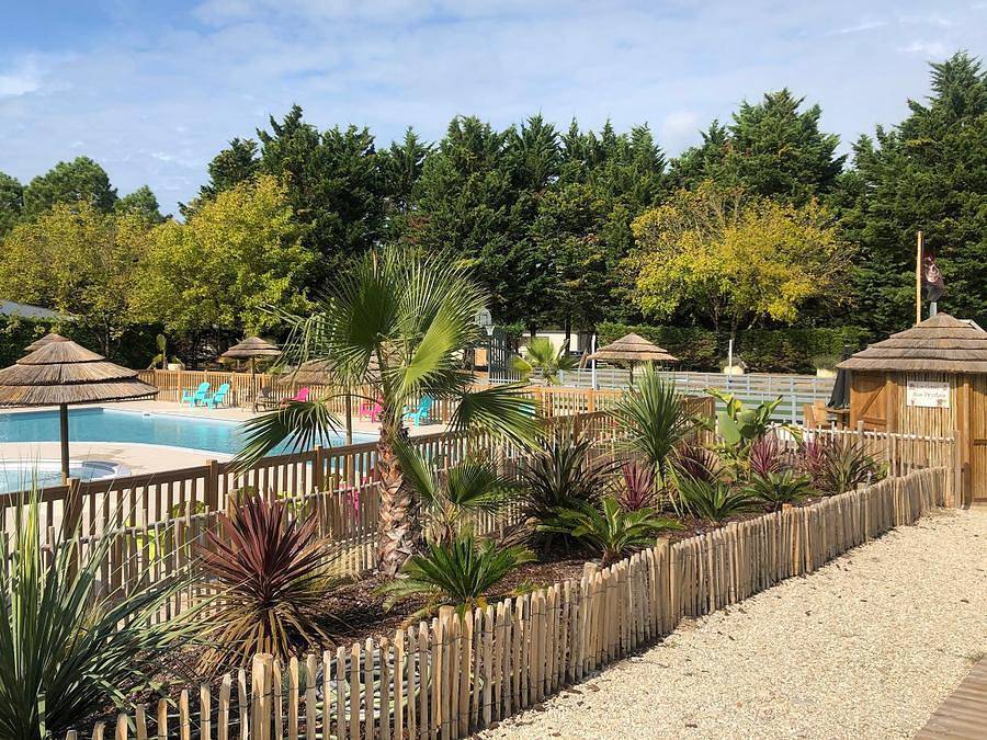 Camping Les Maraises - Mobilhome 6 personnes - Mobil Home 4/6 pers dimanche in Saint-Martin-de-Ré, Île de Ré