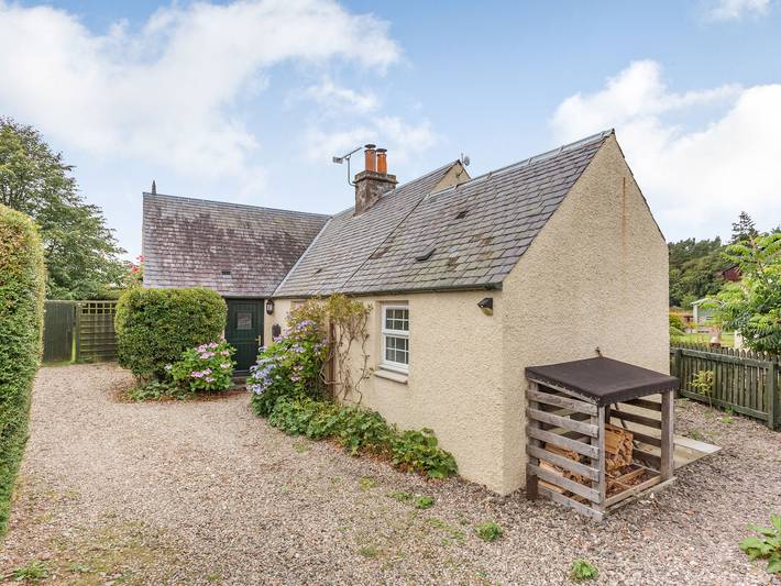 Cottage for 2 people, with garden in Angus