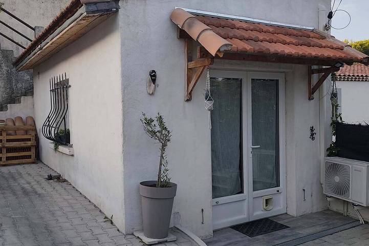 Ganze Wohnung, Furnished Studio in Les Pennes-Mirabeau, Mittelmeerküste (Frankreich)