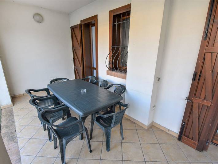 Gîte pour 8 personnes, avec jardin ainsi que bassin pour enfant et terrasse à Lido di Spina - 2