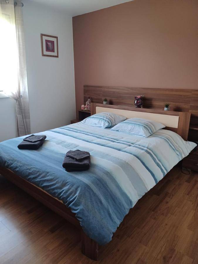 Gîte pour 2 personnes, avec jardin à Écommoy - 2