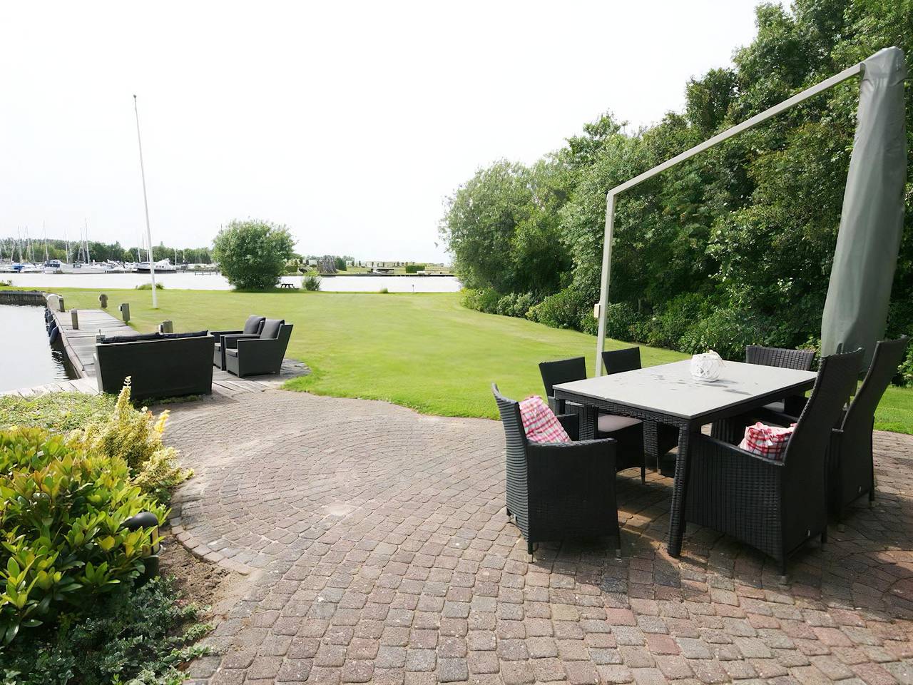 Park Brekkense Wiel 230 in Lemmer, Ijsselmeer