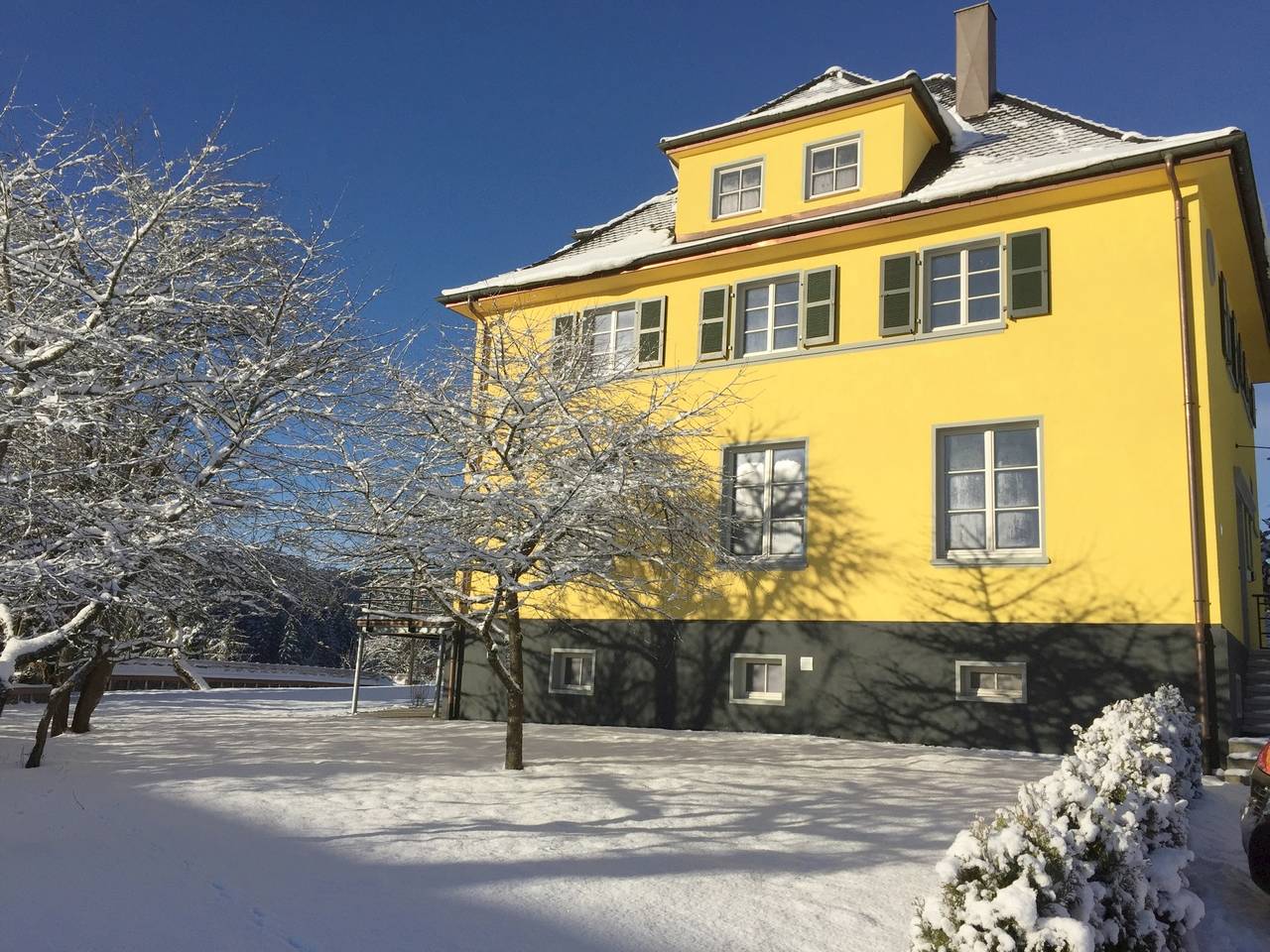 Ferienhaus alte Kinderschule - Ferienhaus alte Kinderschule, 200qm, 4 Schlafzimmer, max. 10 Personen in Hausen am Tann, Albsteig Etappe 14