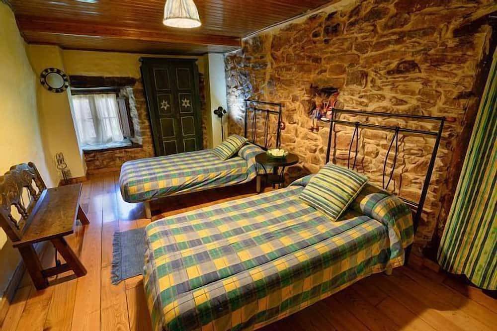 Casa Do Eiró for 6 people in Carucedo, El Bierzo