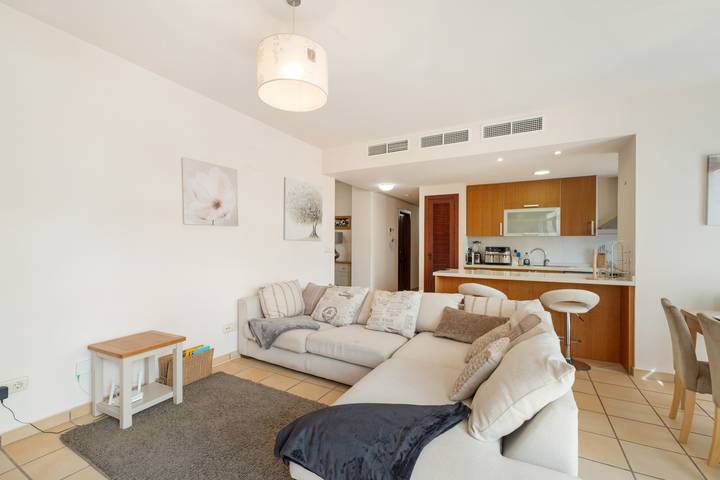 Apartamento entero, Apartamento Spanish Village con vistas a la montaña, Wi-Fi y aire acondicionado in Hacienda del alamo, Fuente Álamo de Murcia