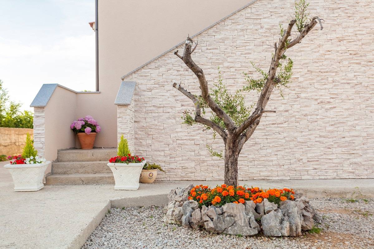 Ganze Wohnung, Ferienwohnung Darija in Omišalj mit Meerblick in Omisalj, Krk