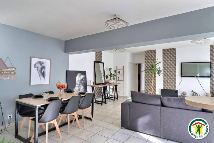 Gîte pour 4 personnes, avec jardin à Saint-Michel-sur-Savasse