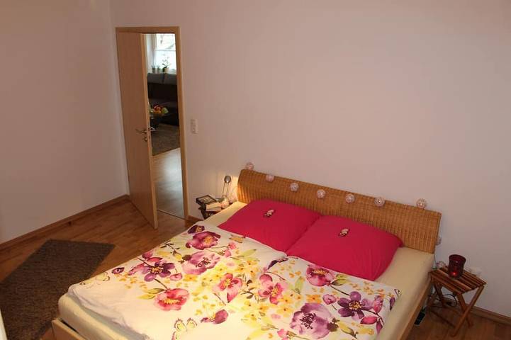 Apartamento entero, Small vacation apartment (65m²) with \"beautiful view\" Garden with playground in Principado de Waldeck, Distrito de Waldeck-Frankenberg
