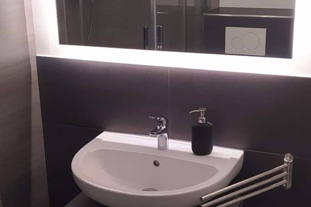 Ganze Wohnung, Appartement mit Balkon 1.Og mitte - Frisch renovierte Appartements in Mönchengladbach, Niederrhein