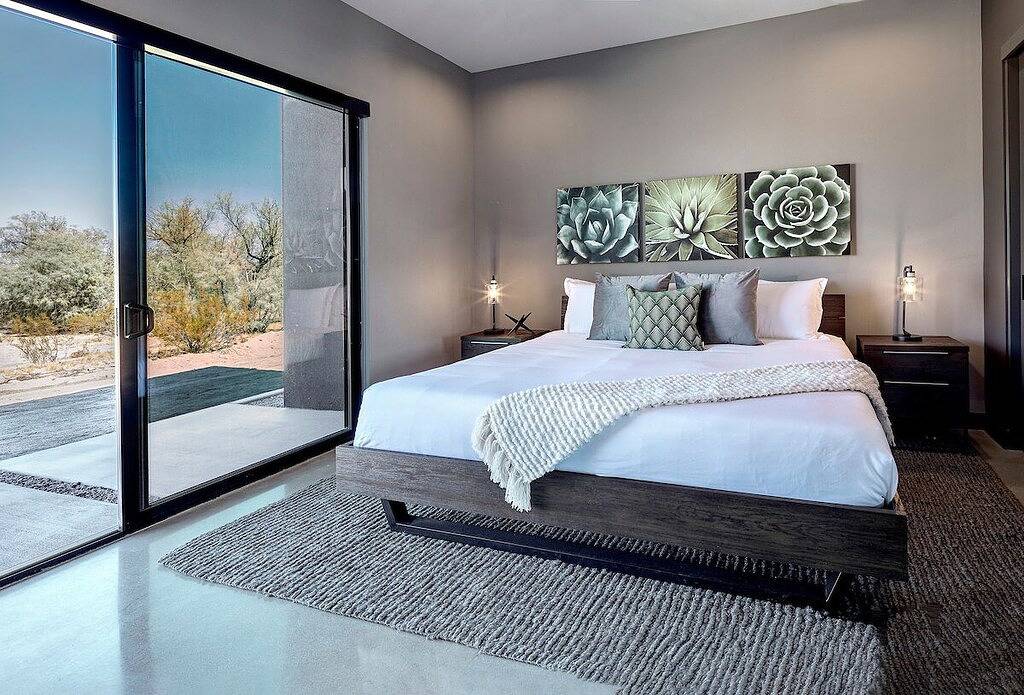 Sundial by Fieldtrip | Modern Luxury with Hot Tub & Mountain Views in San Bernardino County