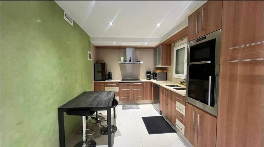 Chalet pour 8 personnes, avec Balcon et Jacuzzi ainsi que Terrasse et Jardin à Roses - 4