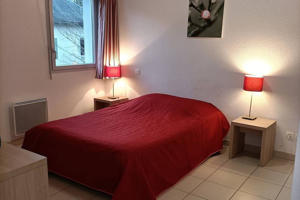 Entire apartment, T1 Bis Dans Résidence Avec Piscine B36 in Salies-de-Béarn, Béarn