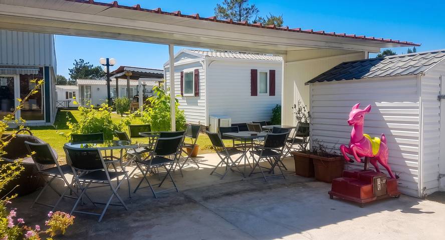 Bungalow para 6 pessoas, com Varanda/Terraço e Piscina em Leiria distrito
