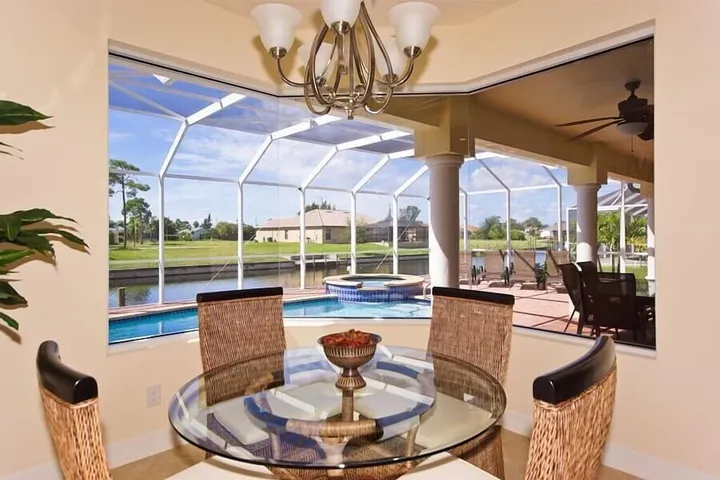 Villa for 6 people, with hot tub and yard - 1