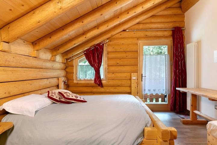 'Primula' Room with Mountain View, Shared Garden and Wi-Fi in Peio, Stilfser Joch National Park