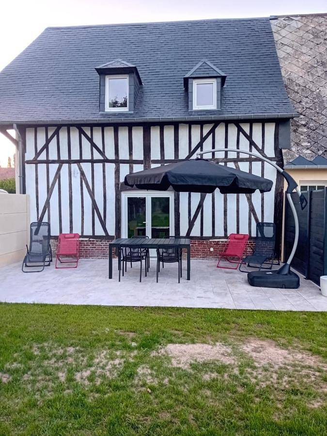 Location de vacances pour 4 personnes, avec vue et jardin à Épégard - 4