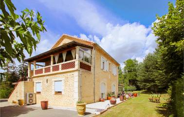 Gîte pour 5 personnes, avec terrasse et jardin dans Garde-Colombe