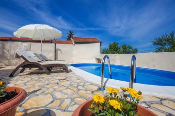 Villa für 6 Personen in Malinska, Krk, Bild 4