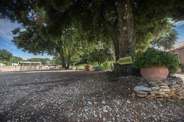 Gîte pour 7 personnes, avec jardin et terrasse à Bourg-Saint-Andéol - 2