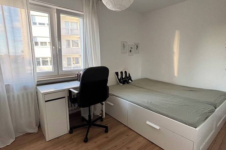 Ferienwohnung für 4 Personen, mit Balkon in Sindelfingen - 2