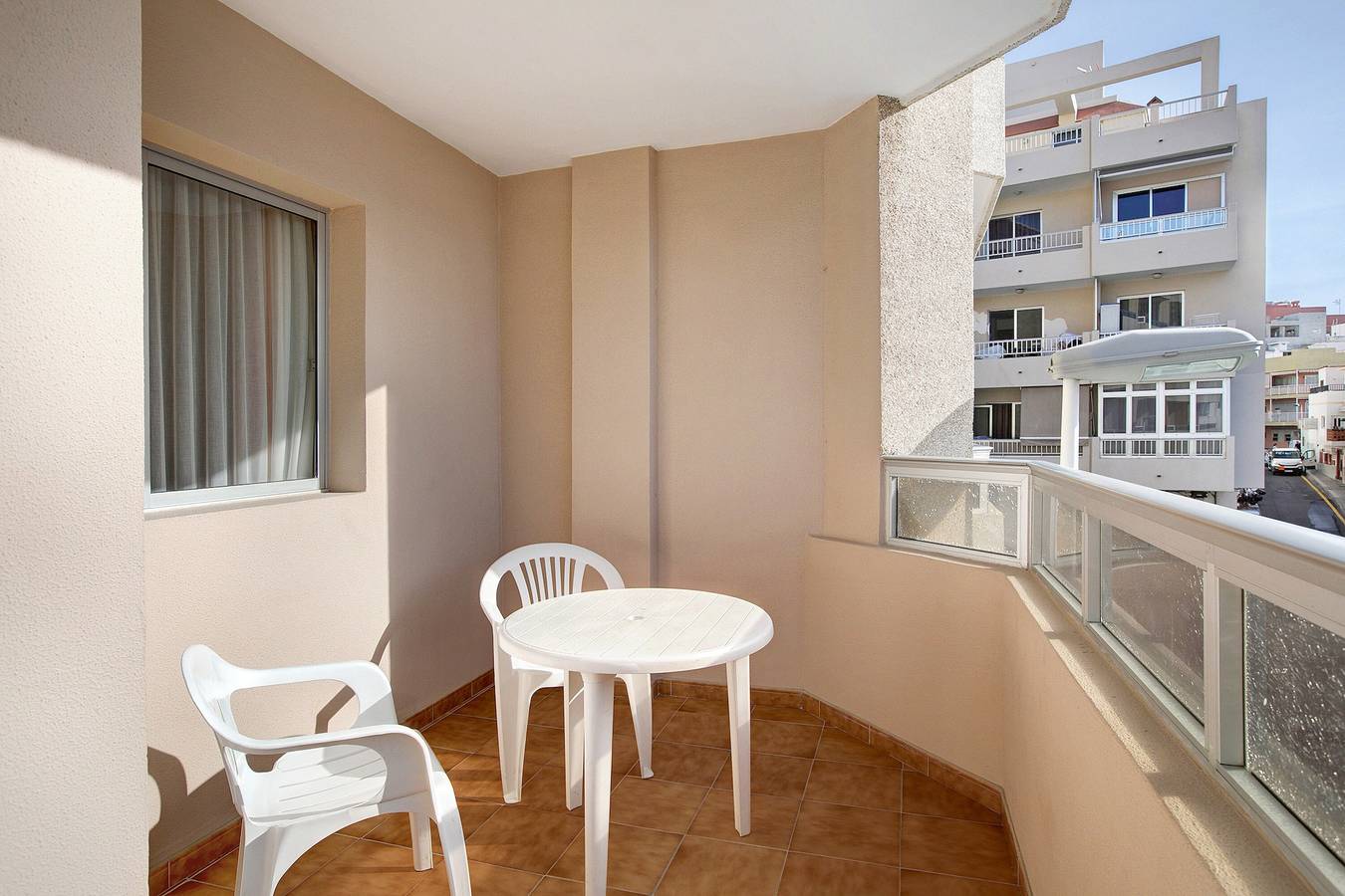 Apartamento entero, Durazno Sur 103 cerca de la playa con balcón y Wi-Fi in Playa el Médano, Granadilla de Abona