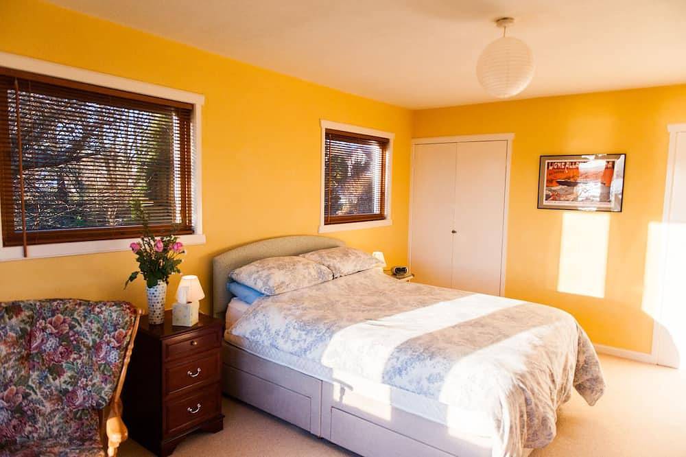 An Cala - Spacious house with stunning sea-views in Tobermory, Argyll & Bute