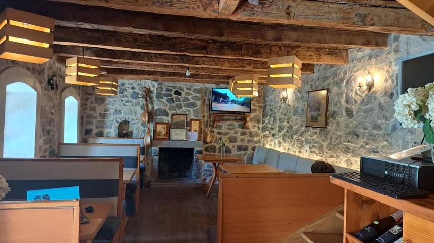 Gîte pour 4 personnes, avec vue et jardin, animaux acceptés dans Theth - 2