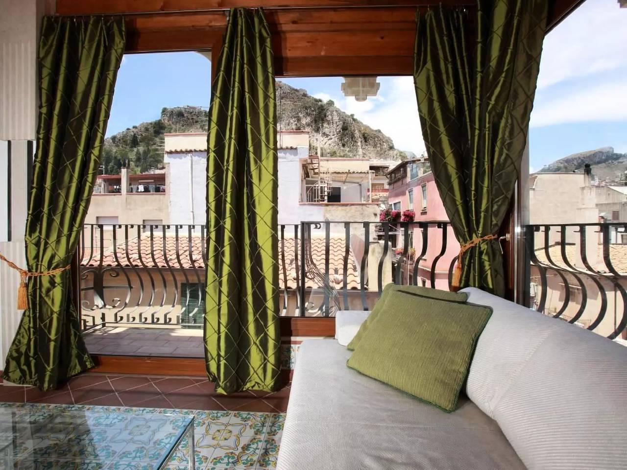 Maison 6 Personnes in Taormina, Province de Messina