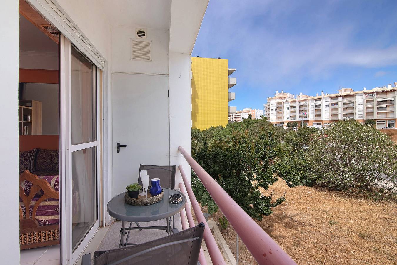 Apartamento inteiro, Apartamento 'Apartamento De La Praia' com Terraço Privado, Varanda e Wi-Fi in Armação de Pêra (costa), Armação de Pêra