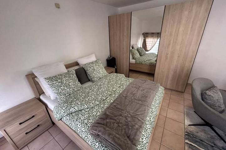 Appartement entier, Apartchrisbea Hébergement géré par un particulier in Namur, Région de Namur