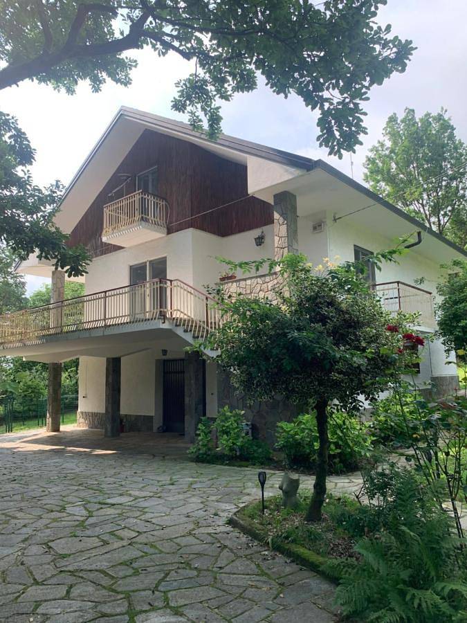 Gîte pour 4 personnes, avec vue ainsi que terrasse et jardin à Val della Torre
