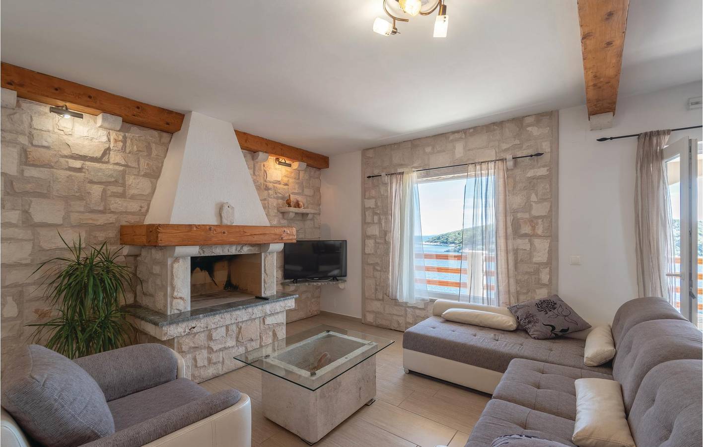 Ganze Ferienwohnung, Ferienwohnung für 13 Personen mit Terrasse in Blato, Korcula