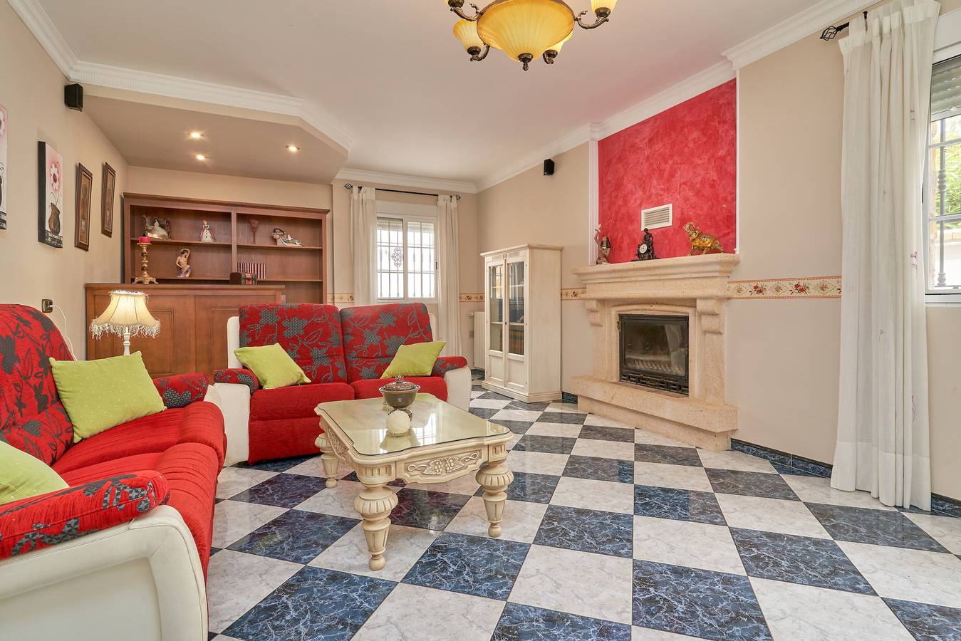 Villa 'Soraida' with Sea Views, Wi-Fi, and Central Heating in Itrabo, Costa Tropical