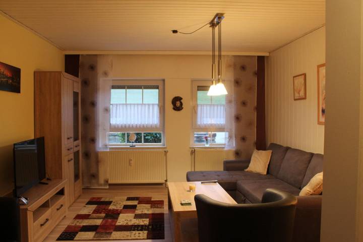 Ferienwohnung für 4 Personen, mit Garten, mit Haustier in Jade - 2