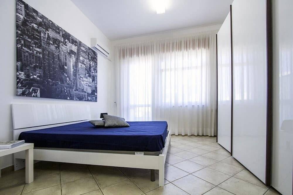 Entire apartment, Perla - cozy 2 bedroom apartment centrally located in Capo d'Orlando, Sicily in Capo d'Orlando, Messina Province