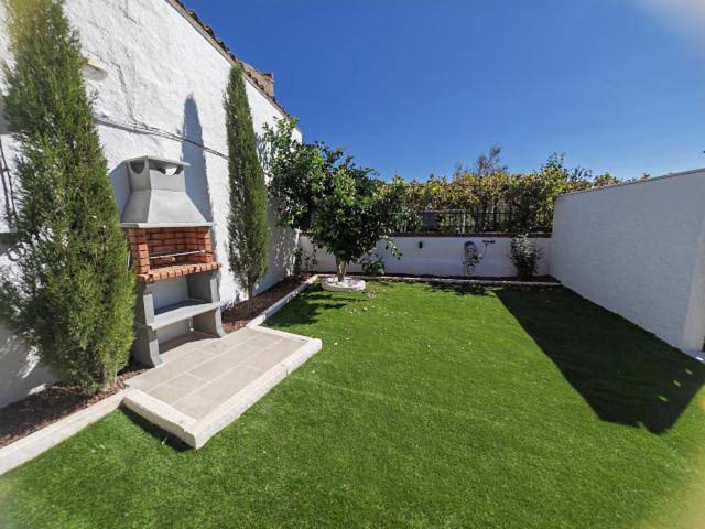 Casa rural para 10 personas, con jardín y vistas en Campana de Oropesa