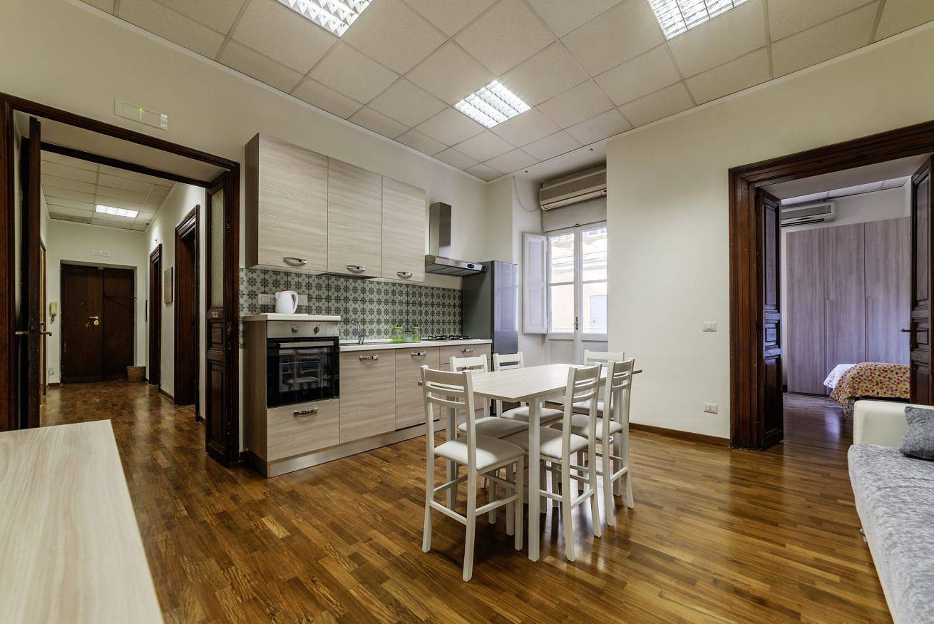 Ganze Wohnung, Ferienwohnung für 2 Personen mit Balkon/Terrasse in Rom, Rom Provinz