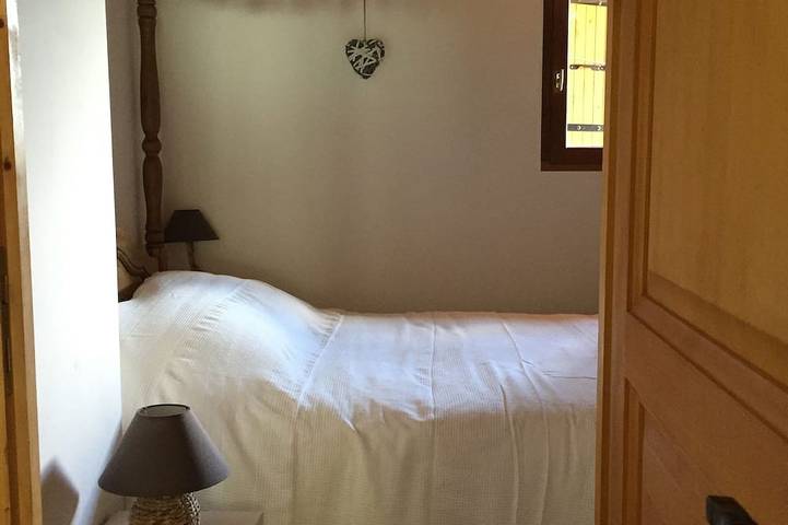 Location de vacances pour 10 personnes, avec balcon et jardin, animaux acceptés à Saint-Martin-d'Arc - 2