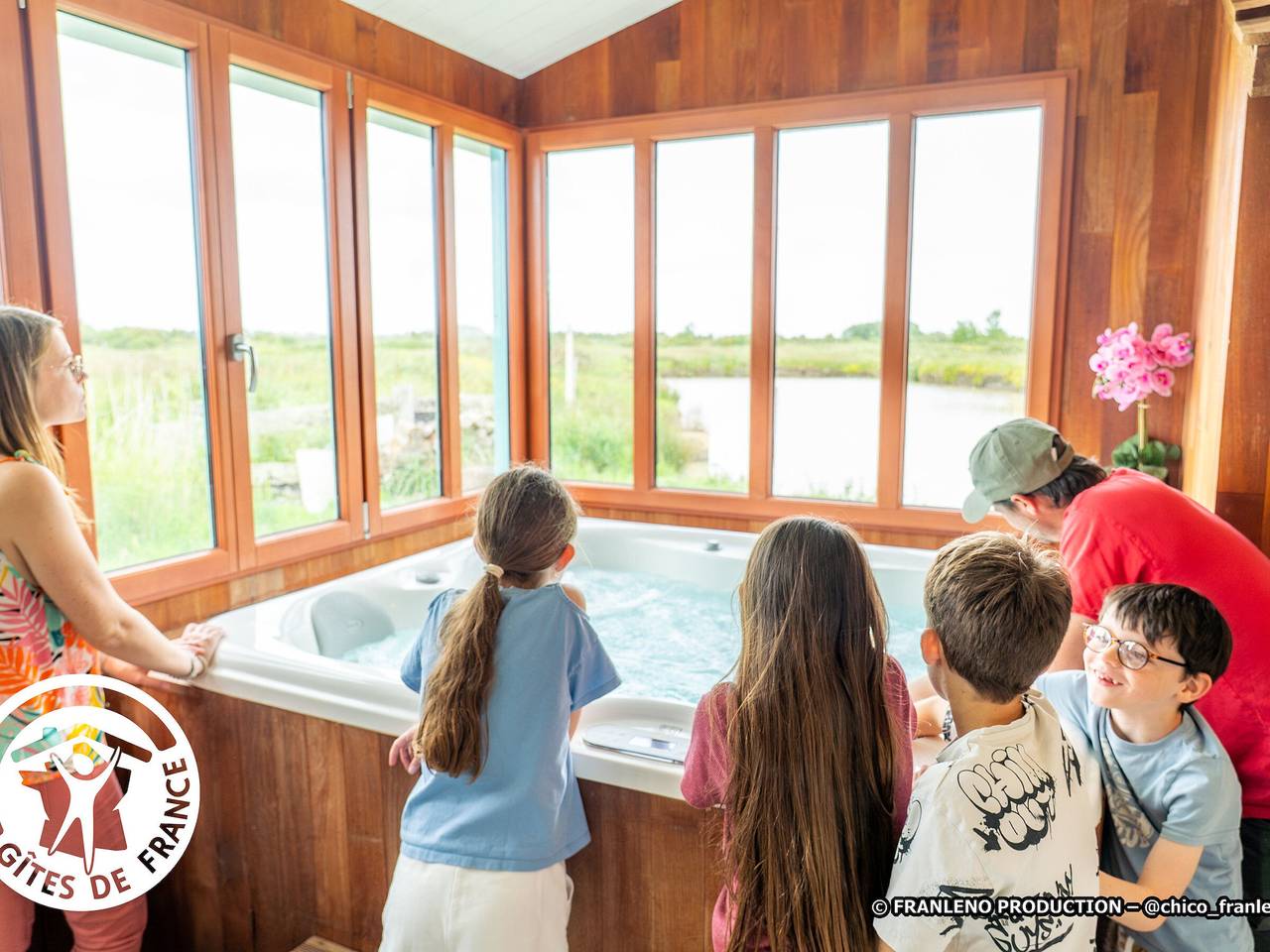 Gîte 4 chambres avec bien-être et terrasses au cœur du Marais Breton in Bois-de-Céné, Vendée