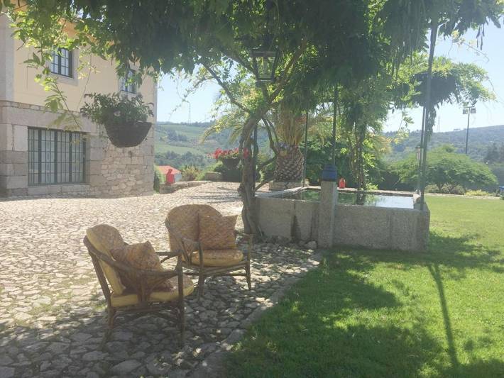 Location de vacances pour 3 personnes, avec Terrasse ainsi que Jardin et Piscine dans Tarouca - 3