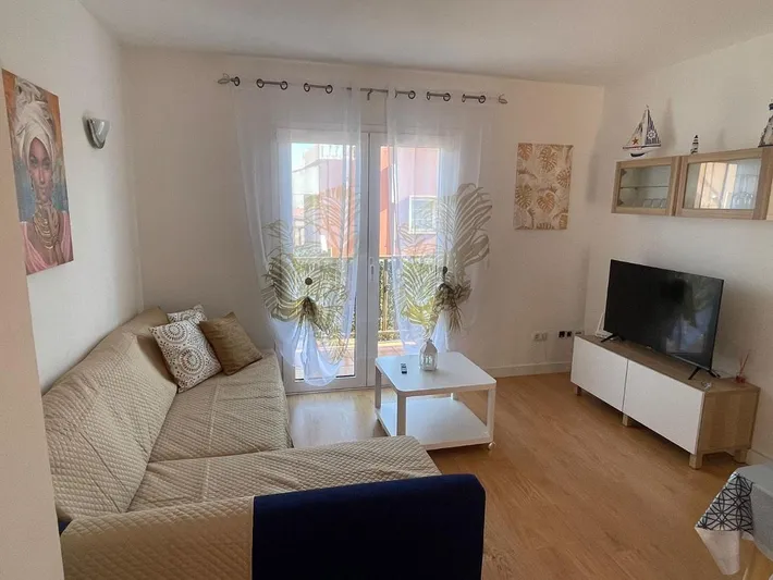 Apartamento de vacaciones para 4 personas, con piscina además de piscina para niños y terraza - 1