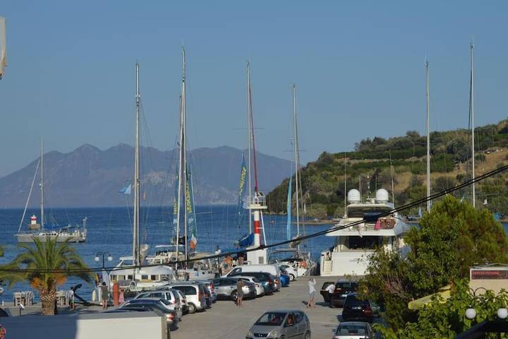 Gîte pour 6 personnes, avec vue et terrasse, animaux acceptés dans Palaia Epidavros