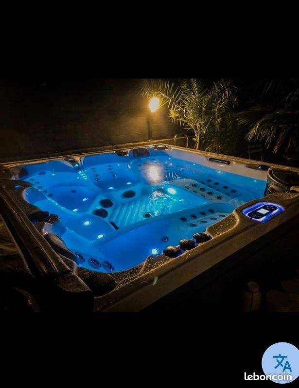 Location de vacances pour 33 personnes, avec terrasse et jacuzzi à Cosqueville - 2