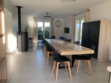 Gîte pour 9 personnes, avec vue ainsi que jardin et terrasse à Vendeuvre-du-Poitou