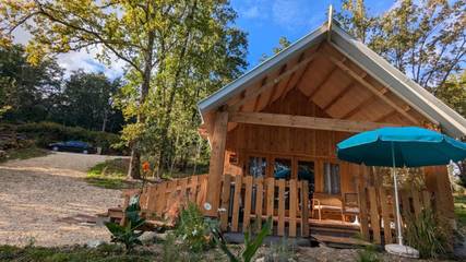 Maison de campagne pour 4 personnes, avec jardin et vue, animaux acceptés à Trélissac