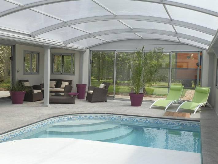 Chambre d’hôte pour 3 personnes, avec vue ainsi que jardin et piscine à Meigné