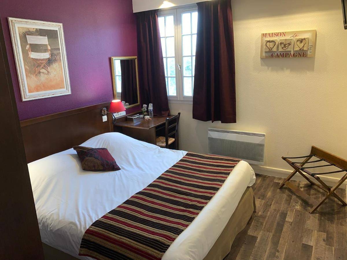 Logis Hôtel Les Nymphéas in Chaufour-lès-Bonnières, Yvelines